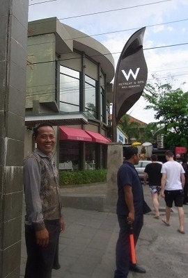W Loungeで 最後の時間 @ W Retreat & Spa Bali (’11年秋)_a0074049_13243335.jpg