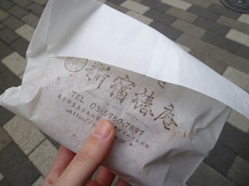 名代たい焼き新宿椿庵 池袋店_c0152767_125638.jpg