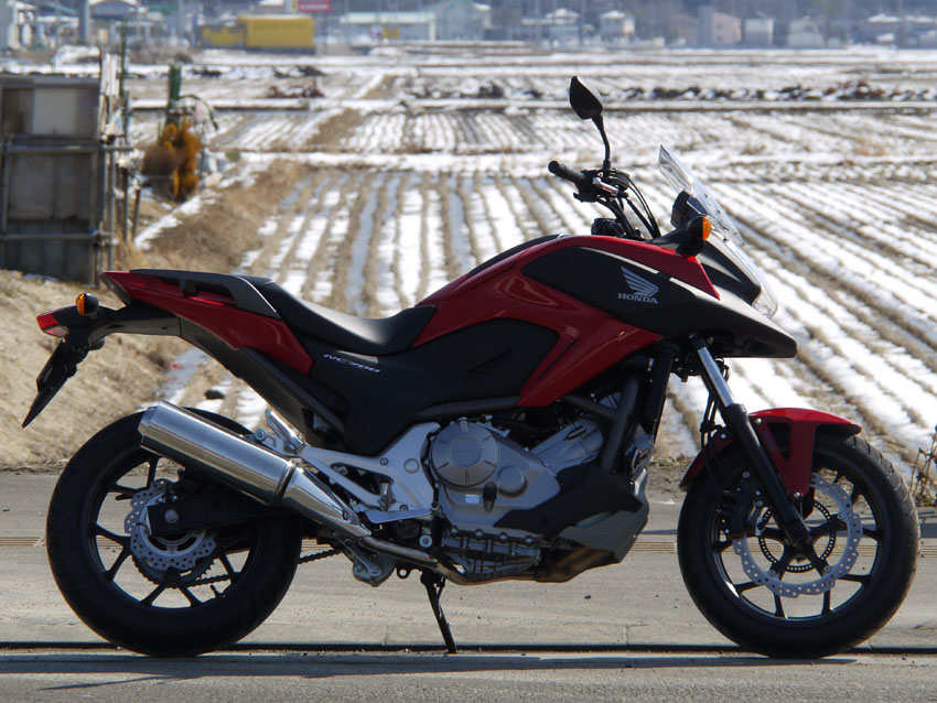 NC700Xシリーズに「NC700X Dual Clutch Transmission＜ABS＞」と