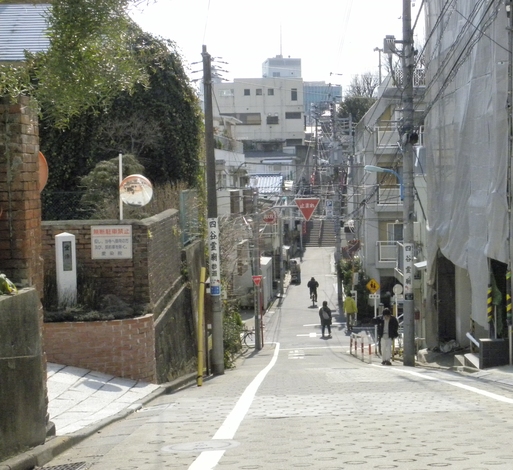 坂と寺の町 新宿 四谷 断想
