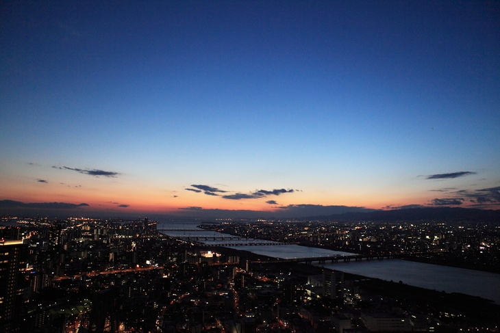 夕暮れの大阪_c0237645_2233088.jpg