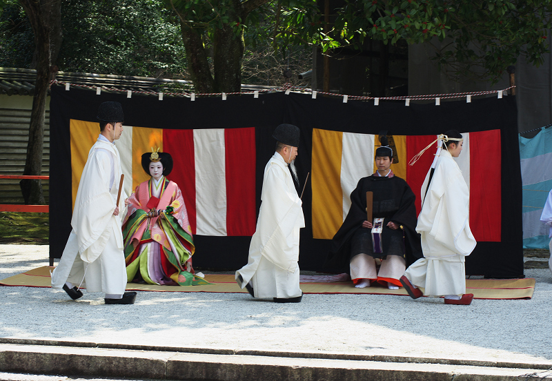 流しびな（下鴨神社）後編_f0155048_2356221.jpg