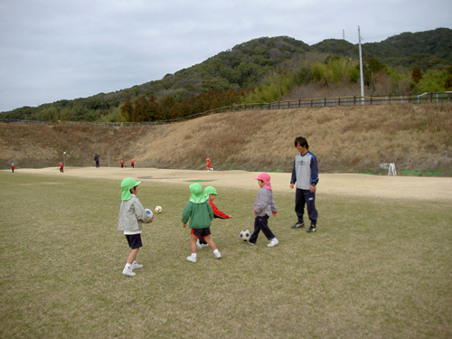 春野でサッカー体験をしました!!（年中）_c0194522_19143532.jpg