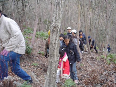 石ジュニアー自然大学（１期生）お別れ遠足　in　孝子の森_c0108460_220534.jpg