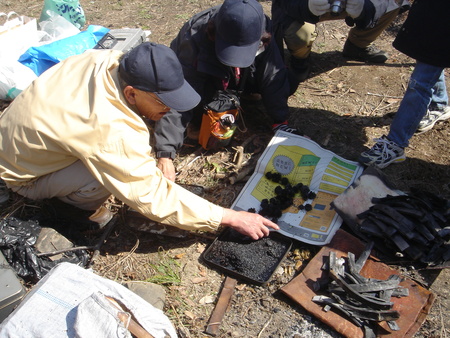 石ジュニアー自然大学（１期生）お別れ遠足　in　孝子の森_c0108460_2244433.jpg