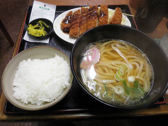 四国うどん 淡路_c0118393_1942081.jpg