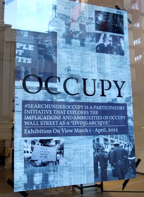 NYのパーソンズ美術大学でOccupy Wall Streetのアート展開催中_b0007805_1814356.jpg