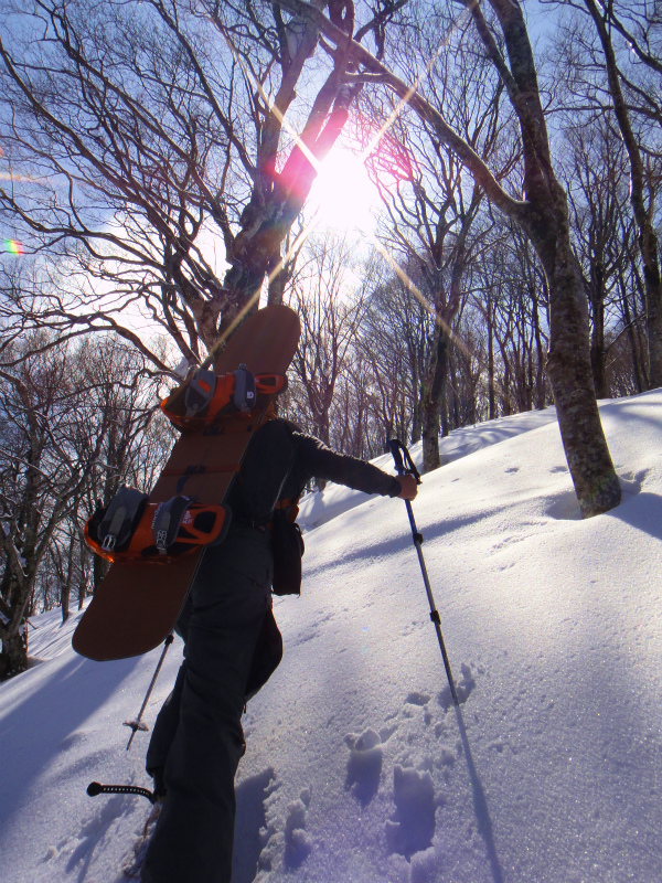 2012/02/29 Backcountry Snowboarding in 野谷荘司山_b0220886_13123497.jpg