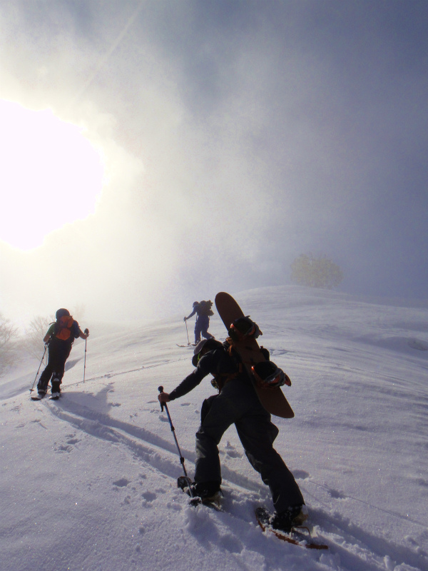 2012/02/29 Backcountry Snowboarding in 野谷荘司山_b0220886_13163513.jpg