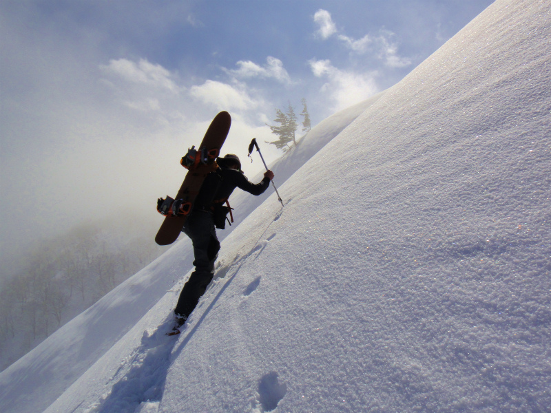 2012/02/29 Backcountry Snowboarding in 野谷荘司山_b0220886_13165991.jpg