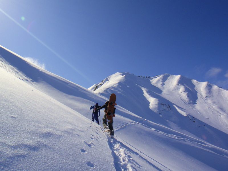 2012/02/29 Backcountry Snowboarding in 野谷荘司山_b0220886_13441234.jpg