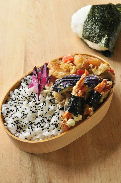 天丼弁当_b0171098_9263234.jpg