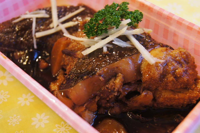 絶品居酒屋メニュー５品のご紹介です 子持ちカレイの煮付け 揚げ野菜のマリネ 烏賊大根煮他色々 料理と趣味の部屋
