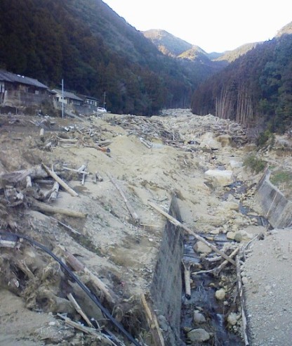 熊野川台風１２号水害調査行（８）　　浅里地区_f0197754_22431194.jpg