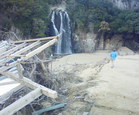 熊野川台風１２号水害調査行（８）　　浅里地区_f0197754_22444476.jpg