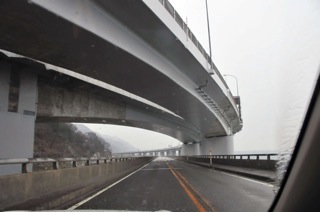時間に余裕もあり経費節約...いつものように糸魚川から高速乗らずに親不知..._b0194185_23303455.jpg