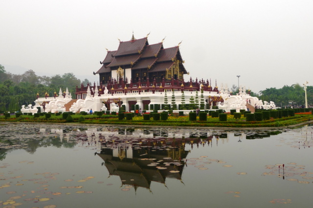 f0178278_83066.jpg