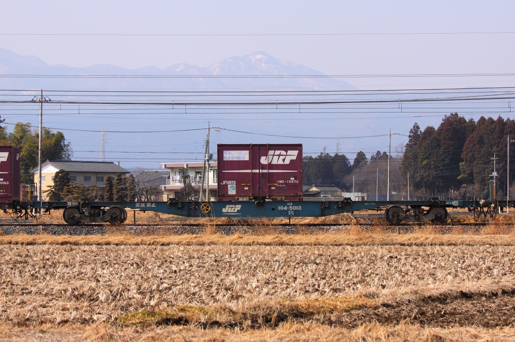 線路端でコンテナ車の観察です。_c0035094_1444324.jpg