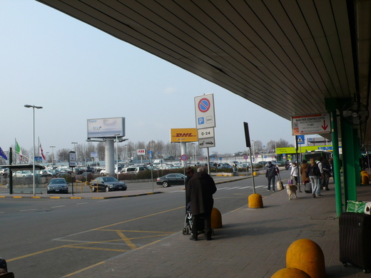 Linate airport_a0129711_122653.jpg