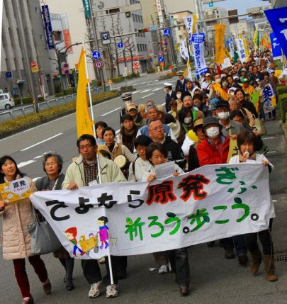 番外編:311さよなら原発パレードと”風船飛ばし”プロジェクト_f0197754_11182498.jpg