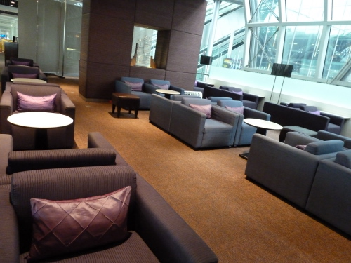 Thai Airways Royal Silk Lounge@Suvarnabhumi Airport _e0176457_7244671.jpg