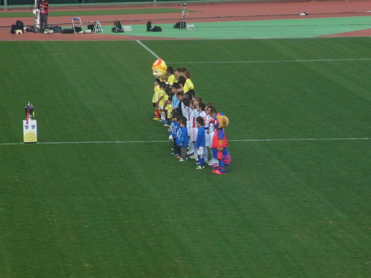 ２０１２－０２　FUJI XEROX SUPER CUP 柏２－１東京 ～負けはしたが今後が楽しみ～　【J特】_e0006700_23351353.jpg