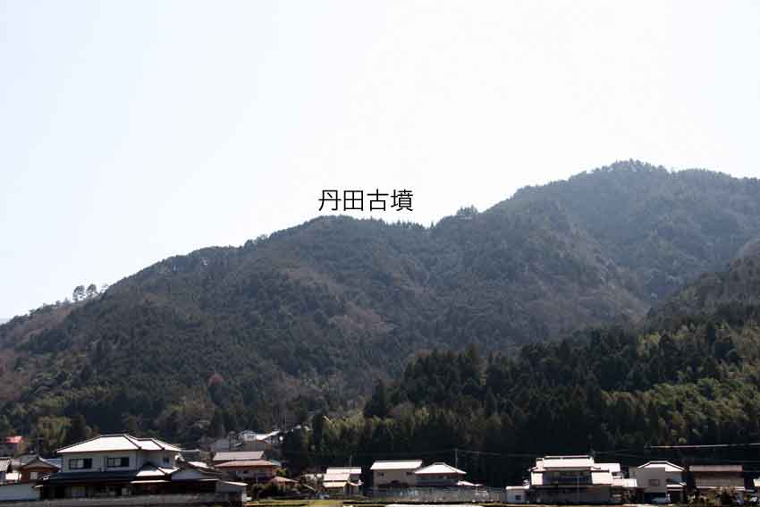 丹田古墳・鴨神社・岩神古墳♪_d0058941_20313335.jpg