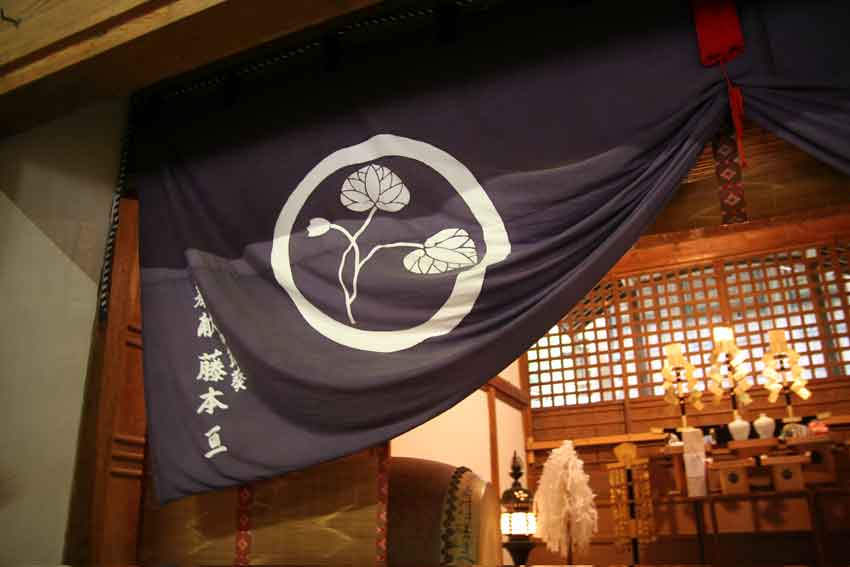 丹田古墳・鴨神社・岩神古墳♪_d0058941_20503647.jpg