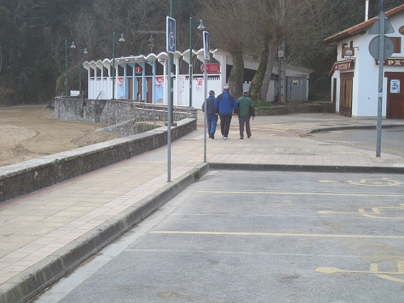 d0167041_24407.jpg