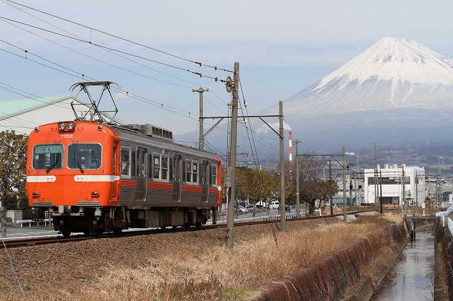 岳南鉄道貨物輸送終了（１）_b0002858_2563166.jpg