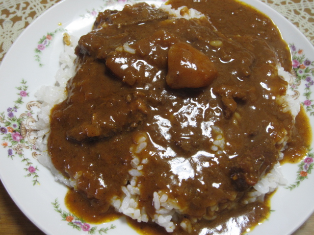3/15夜勤明け 新宿中村屋「インドカリー ビーフスパイシー」¥255_b0042308_8405225.jpg