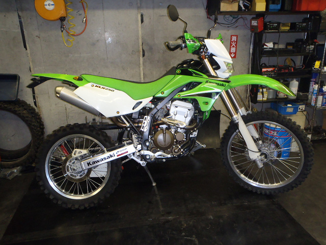 低走行⭐️klx250 エンデューロ カスタム多数なKLX250が入荷(*｀ε´*)ノ : ピットクルー 『和田ぽんの泥