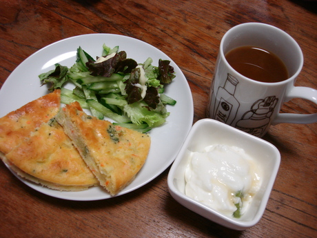 朝食はケークサレ　夕食はワンプレートで_d0250123_23436.jpg