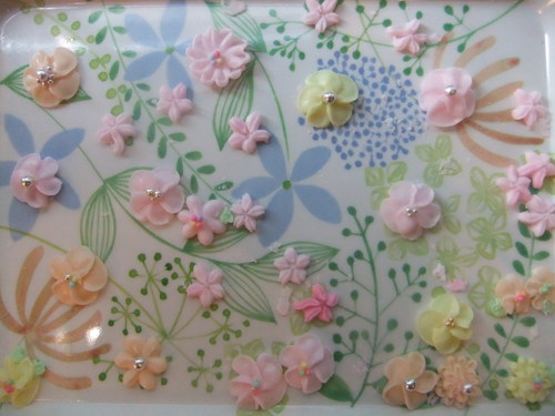 お花のデコカップケーキ_a0214059_8232413.jpg