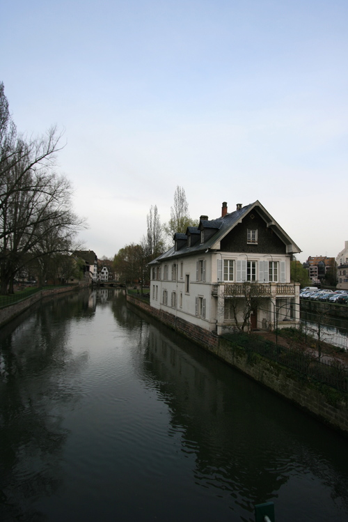 paris-strasbourg-colmar　パリからストラスブールへ_c0233569_12562280.jpg