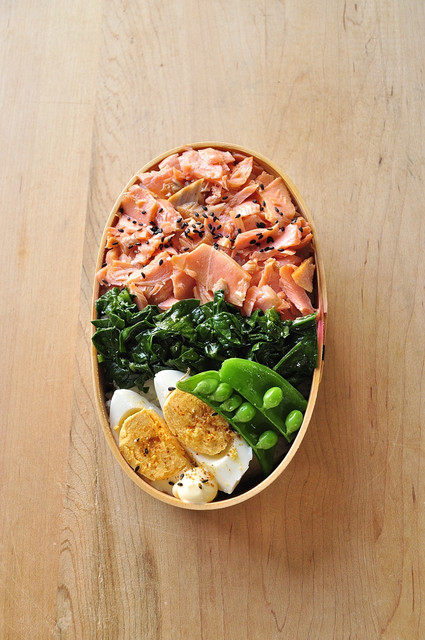 鮭ほぐし弁当_b0171098_910871.jpg