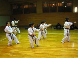 c0118332_2361338.jpg