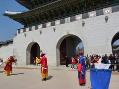 景福宮の王宮守門将交代儀式_f0019247_1639935.jpg