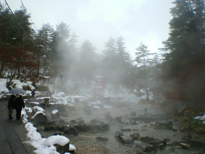 日帰り草津温泉「大滝の湯」「翁の湯」_b0056570_2211336.jpg