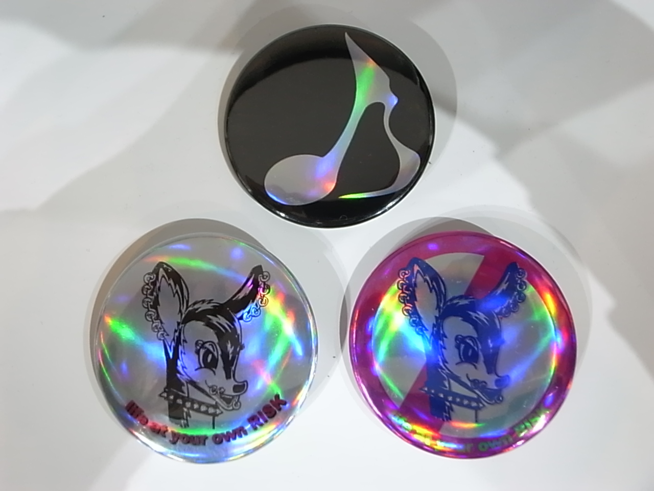 「キラキラ缶バッヂ」と「ノベルティー缶バッヂ」入荷_a0097901_1803931.jpg