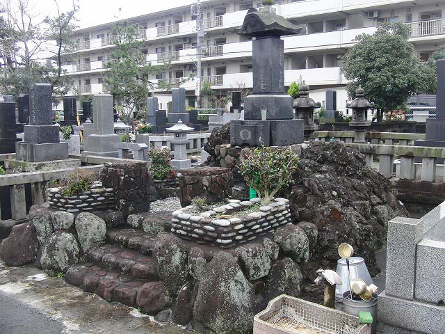 なたね梅雨のお彼岸の風景_f0141310_7241883.jpg