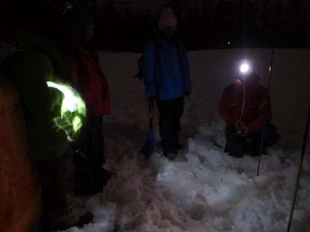 カナダ雪崩センターから雪崩技術トレーニングを学ぶ　３_d0128163_9441691.jpg