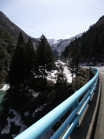 坂内川へ_c0113733_2323760.jpg