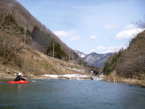 坂内川へ_c0113733_23355663.jpg