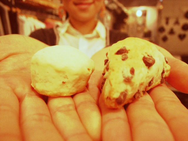 \"ラバオケにスコーン\"ってこんなこと。_c0140560_14232091.jpg