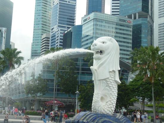 シンガポール3日目 マーライオンに会う ホテルのクラブラウンジで軽食 アラフォー独女 よくばりライフ