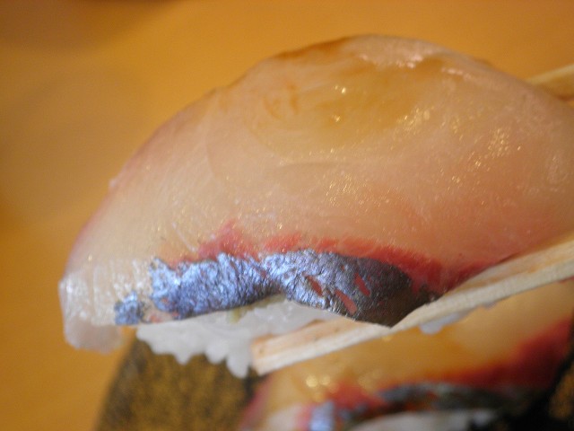 グルメ回転寿司 とれたて活 とト屋 箕面店_c0118393_1732942.jpg