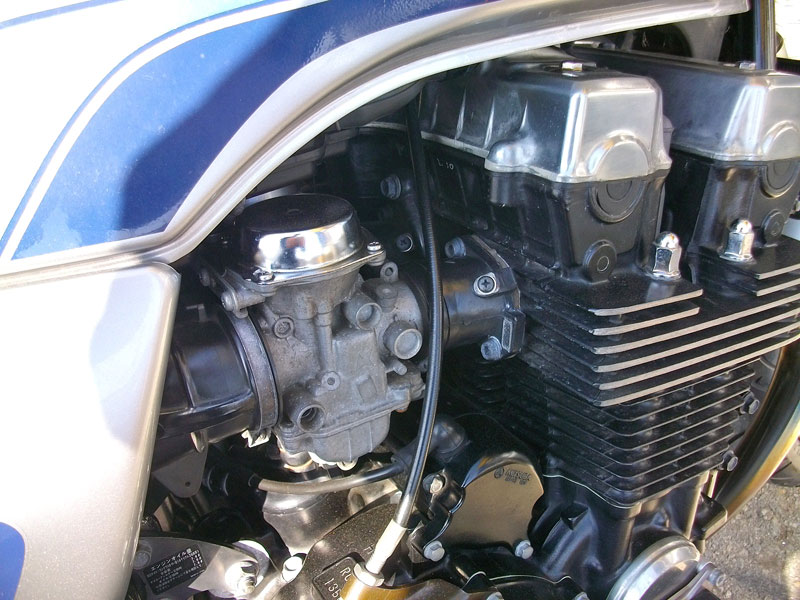 CB750(RC42) FCRキャブレターで戦闘力アーーーップ CB750(RC42) FCRキャブレターで戦闘力アーーーップ