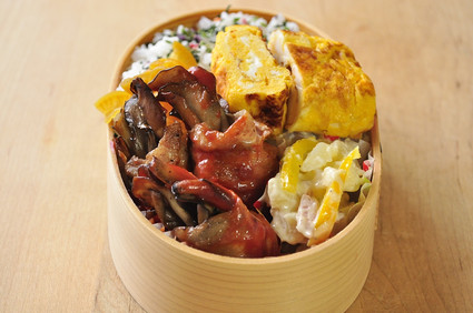 舞茸のケチャップ肉巻き弁当_b0171098_820419.jpg