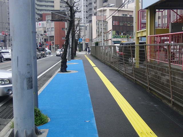 整備が進む自転車道と、それに関する大きな疑問_f0141310_810159.jpg